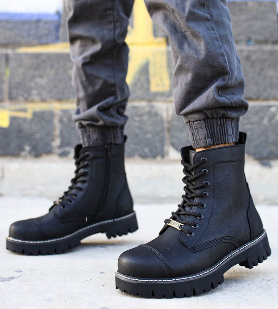 Mens boots C009