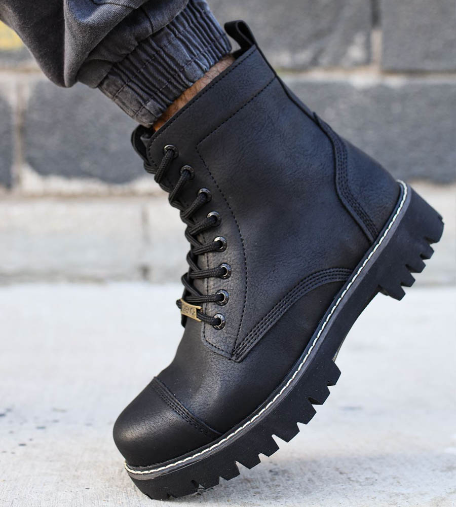 Mens boots C009