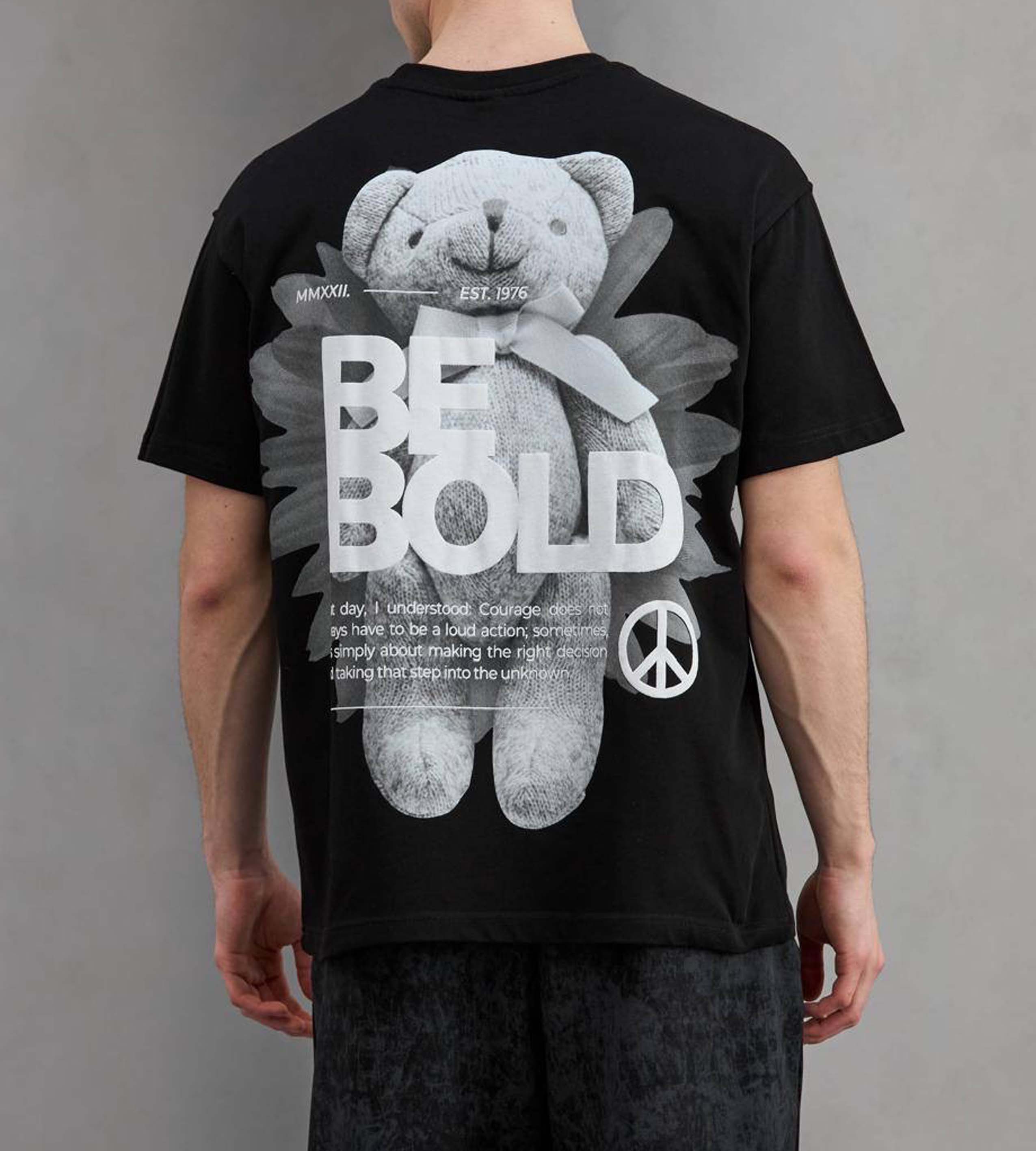 Oversized t-shirt -BE BOLD- TR021EK