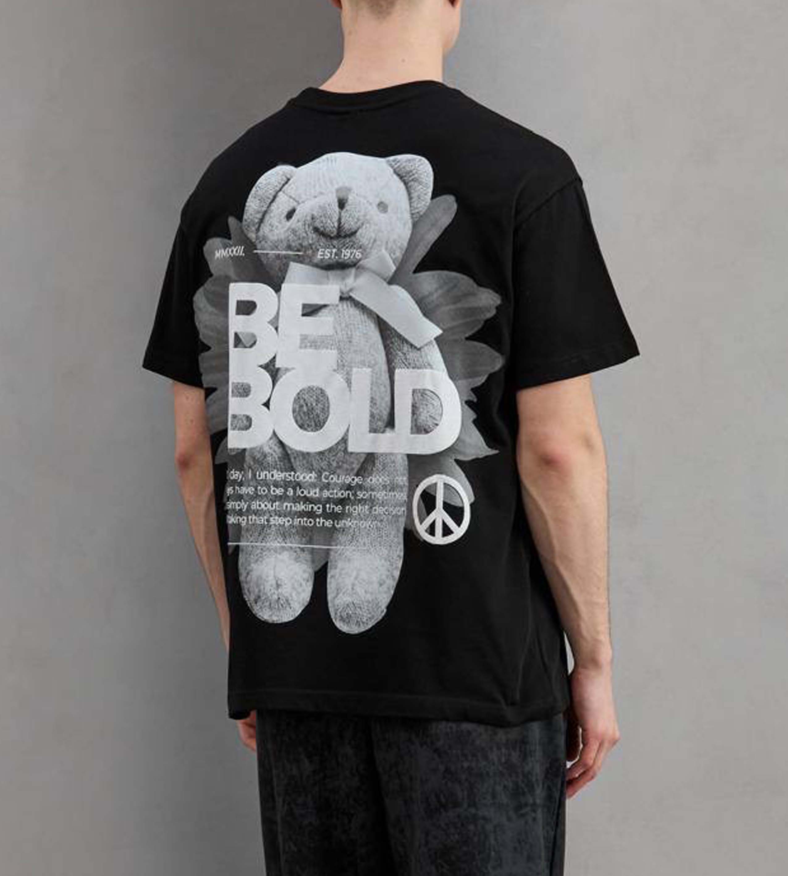 Oversized t-shirt -BE BOLD- TR021EK