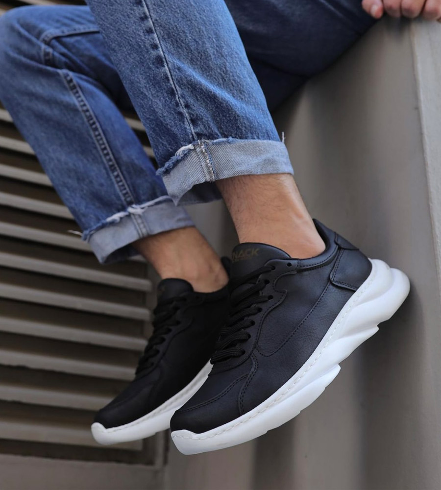 Mens Sneakers TR065KN
