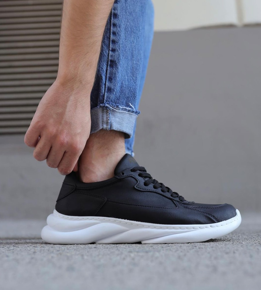 Mens Sneakers TR065KN