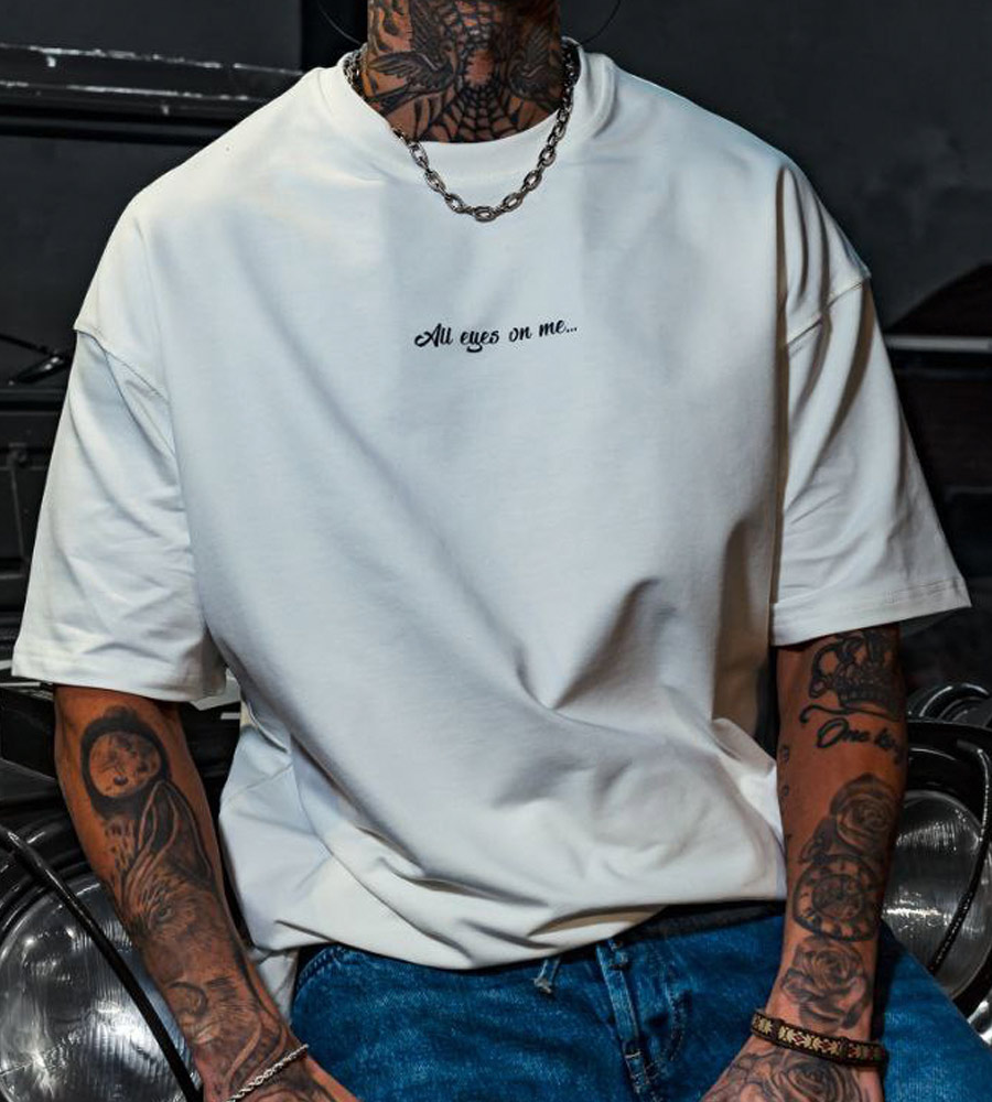 Oversized t-shirt -ALL EYES ON ME- TR071ES