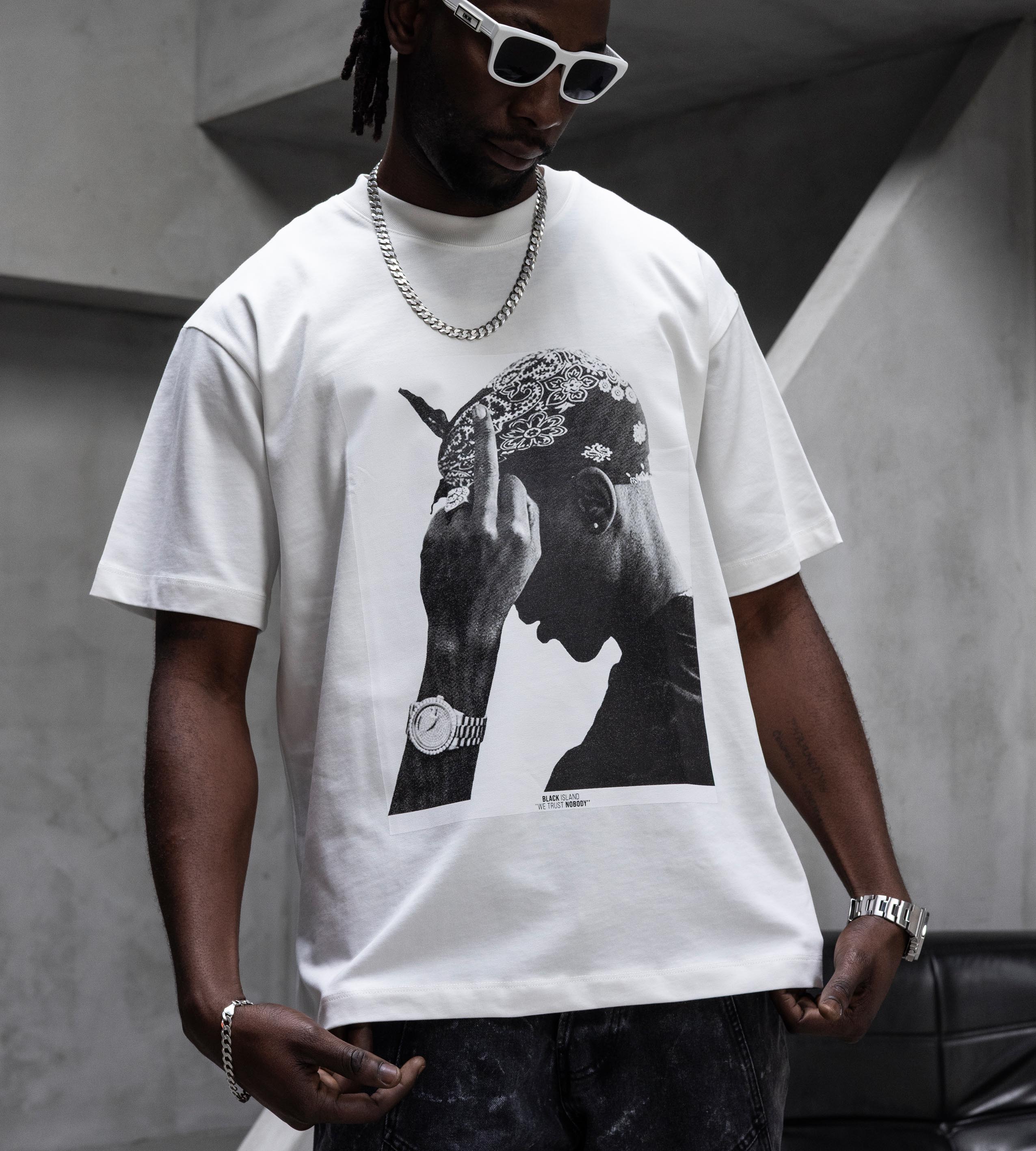 Oversized t-shirt -F*CK LOVE- TR1747BL BLACK ISLAND