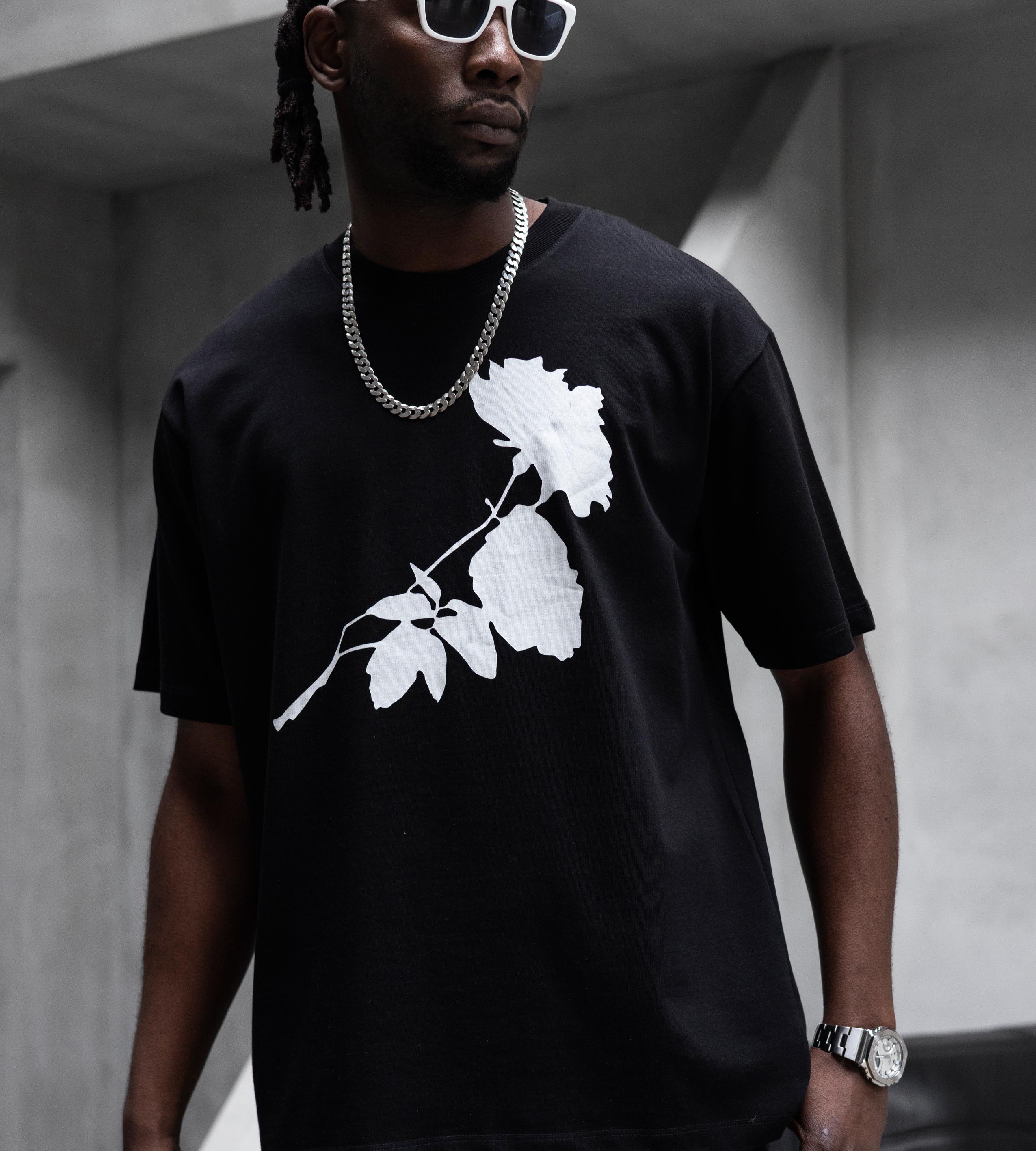 Oversized t-shirt -ROSE- TR1768BL BLACK ISLAND