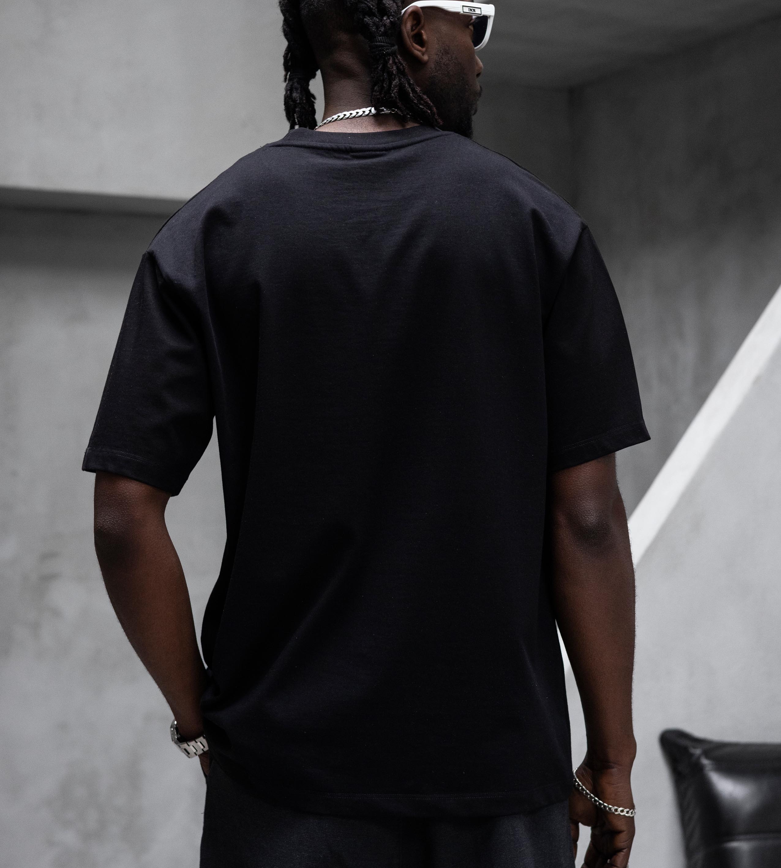 Oversized t-shirt -ROSE- TR1768BL BLACK ISLAND