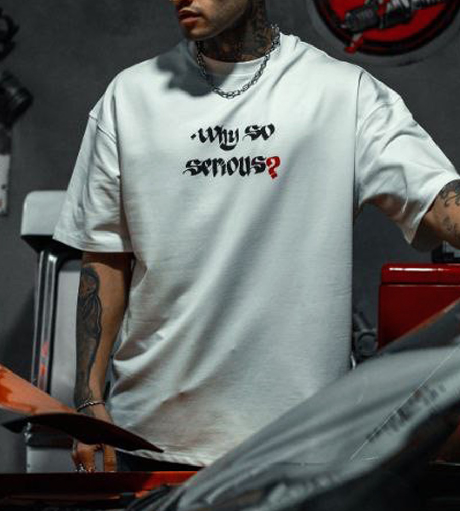 Oversized t-shirt -SERIOUS- TR76ES