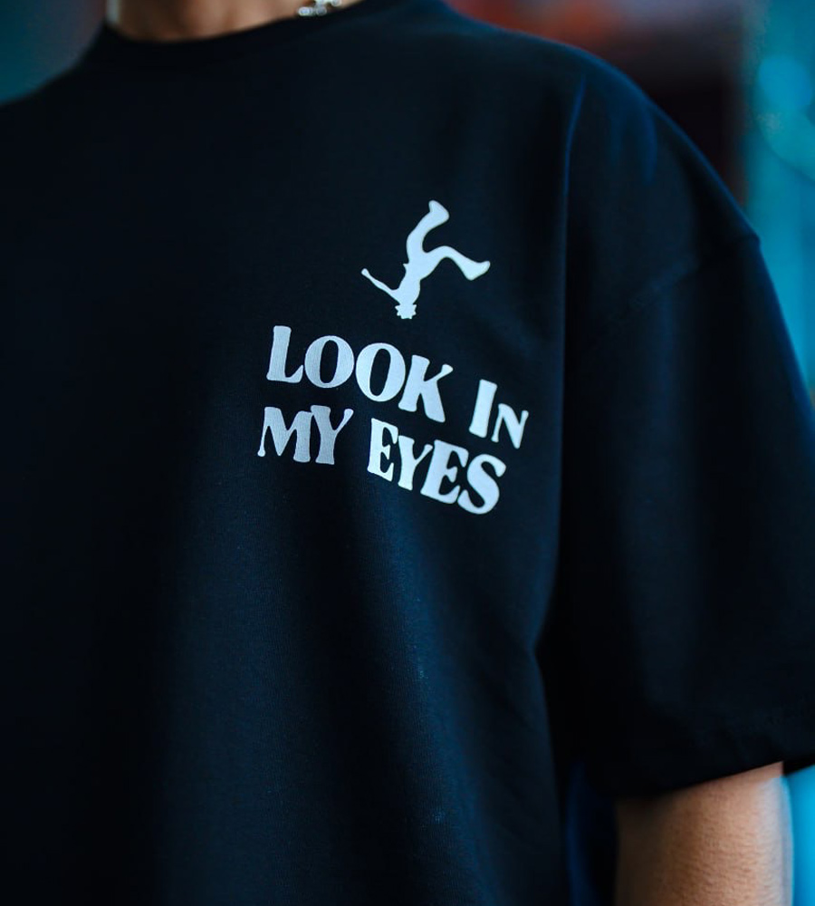 Oversized t-shirt -UTOPIA- TR99ES