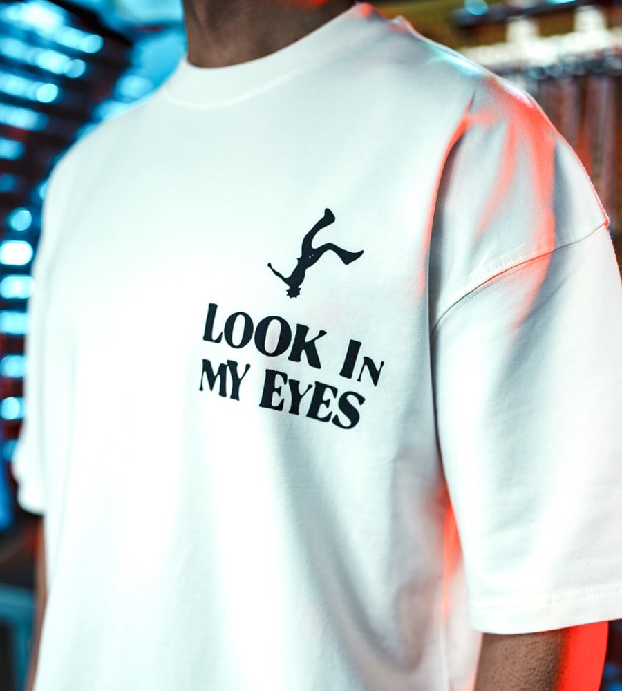 Oversized t-shirt -UTOPIA- TR99ES